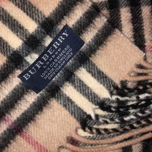 Barely used Burberry scarf